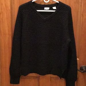 Levis v neck oversized sweater size S